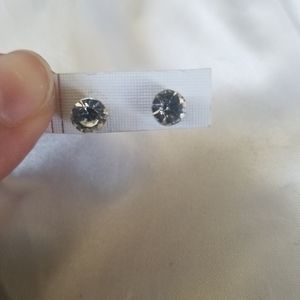 Round gem earrings